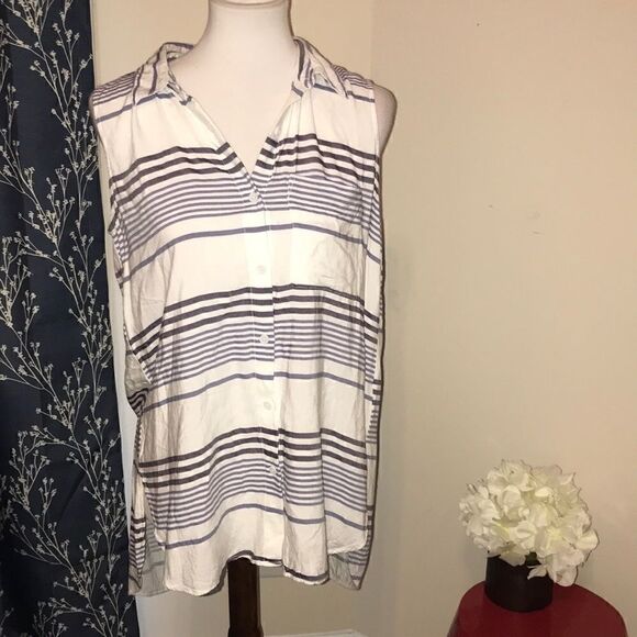 Beach Lunch Lounge Striped Sleeveless Button Top - Picture 1 of 6